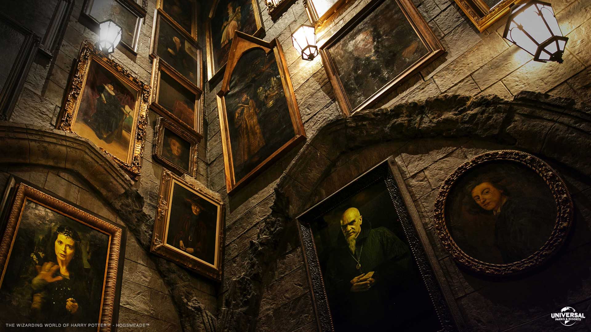Harry Potter 7 - Hogwarts portrait wall, Universal Studios Hollywood