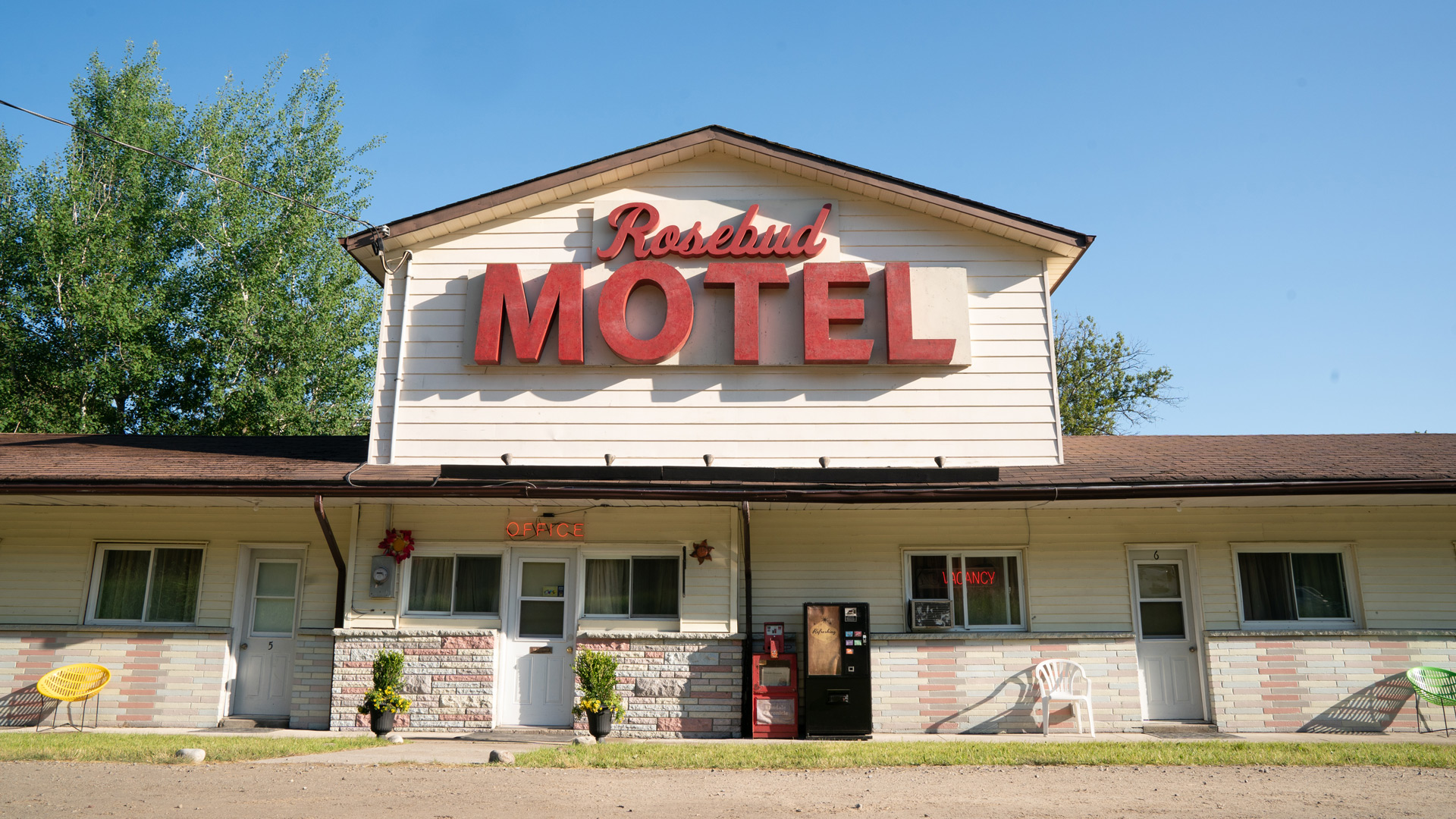 Schitts Creek - Rosebud Motel
